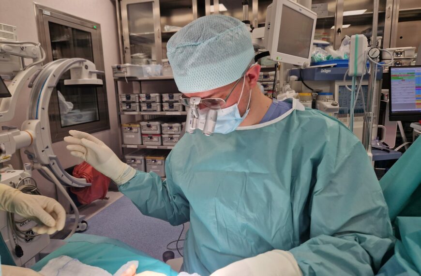 Strona główna - Vita Med Nasz lekarz uczestniczył w wyjątkowej operacji w Krakowie